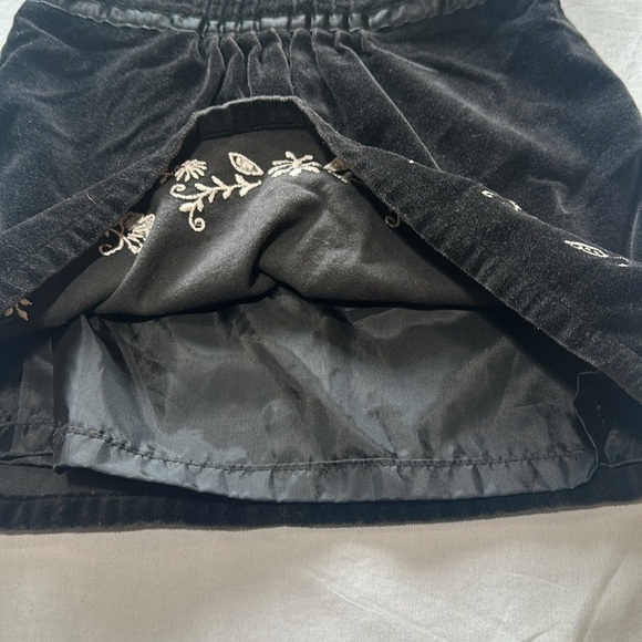 Old Navy - Lined Velvet dress with embroidered flowers. Size 12-18 months - Picture 2 of 5